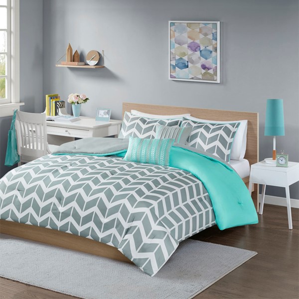 Nadia Comforter Set By Intelligent Design Designer Living